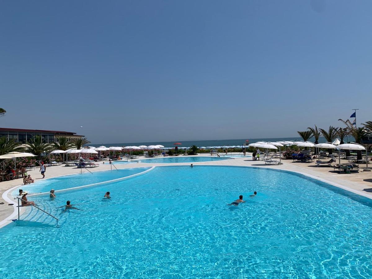 Penthouse Bellavista Lignano Sabbiadoro Exterior foto