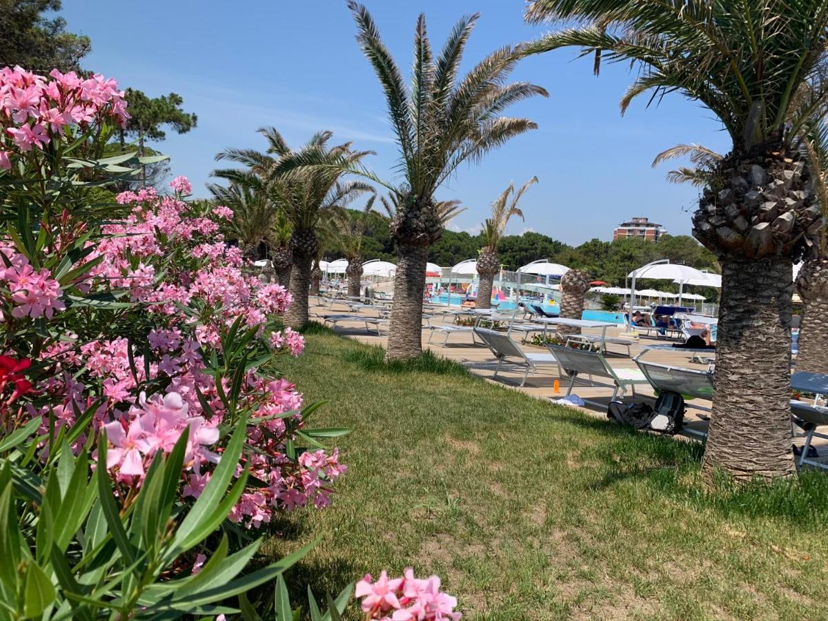 Penthouse Bellavista Lignano Sabbiadoro Exterior foto