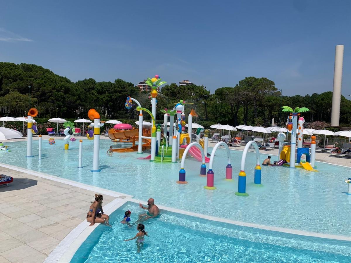 Penthouse Bellavista Lignano Sabbiadoro Exterior foto